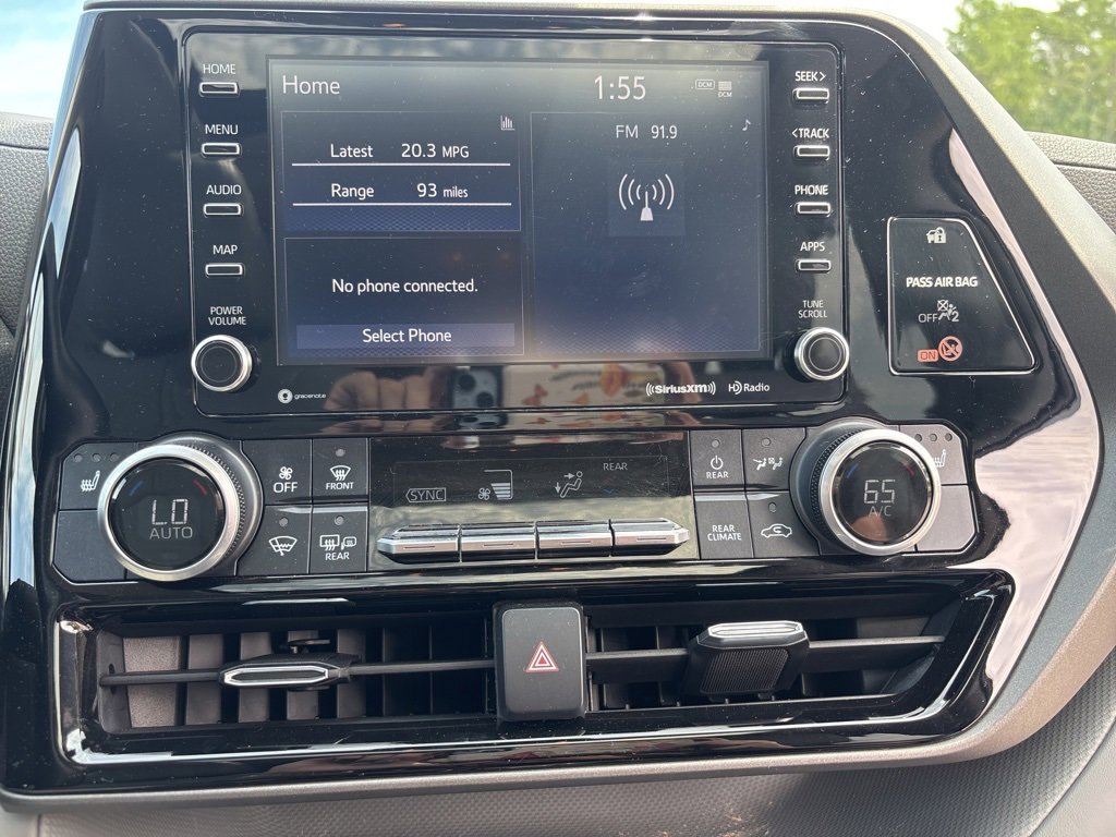 Used 2021 Toyota Highlander XLE image 41