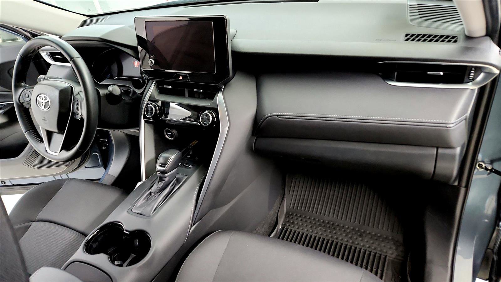 Certified 2024 Toyota Venza LE image 15