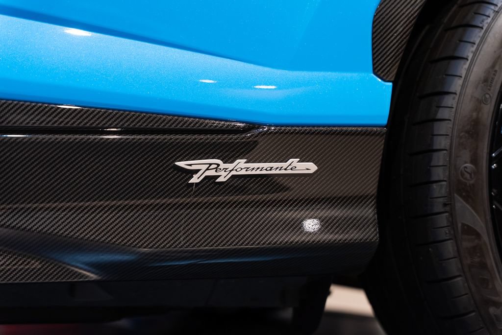 Used 2024 Lamborghini Urus Performante AWD/4WD image 46