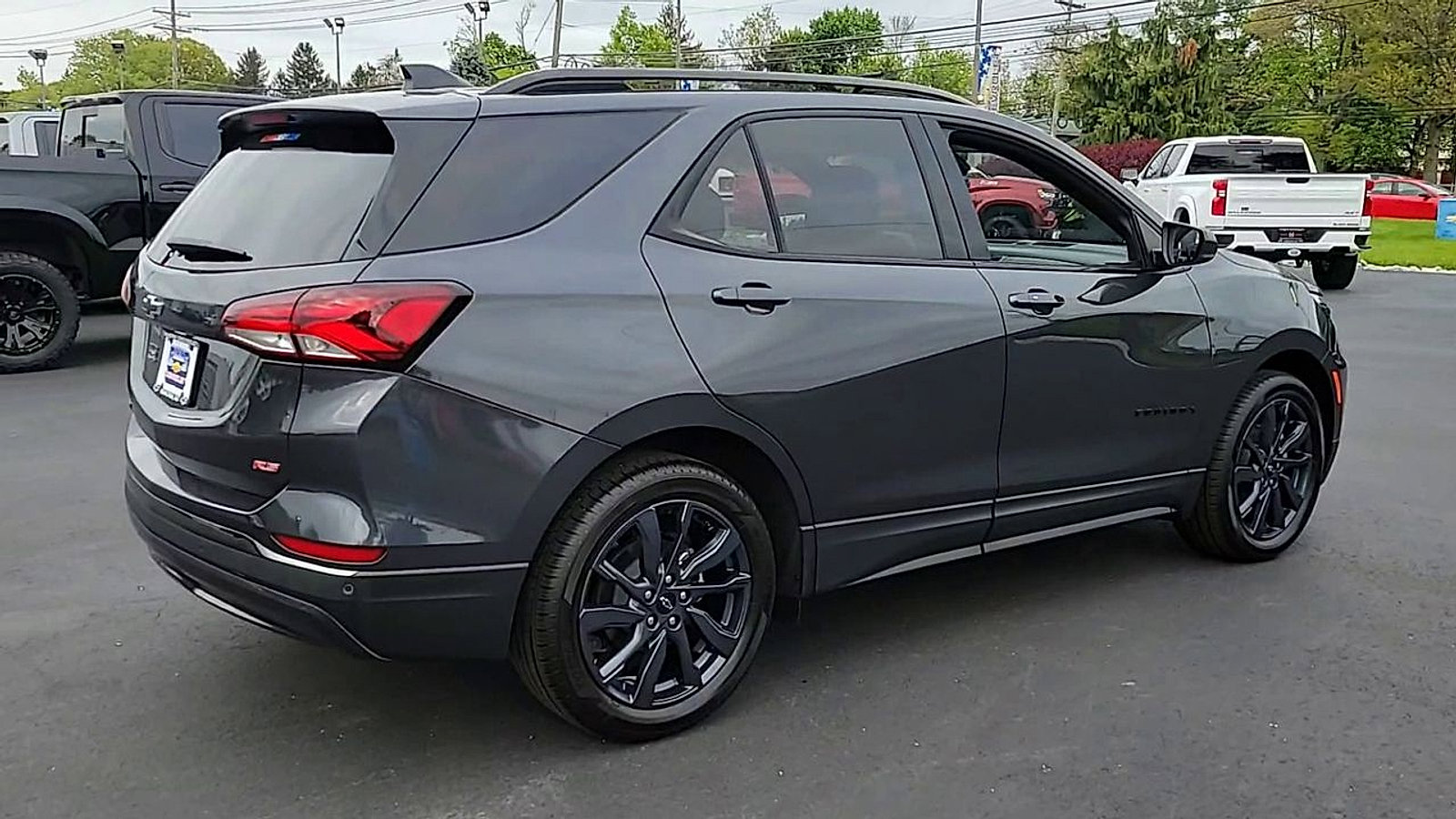 Used 2023 Chevrolet Equinox RS image 8