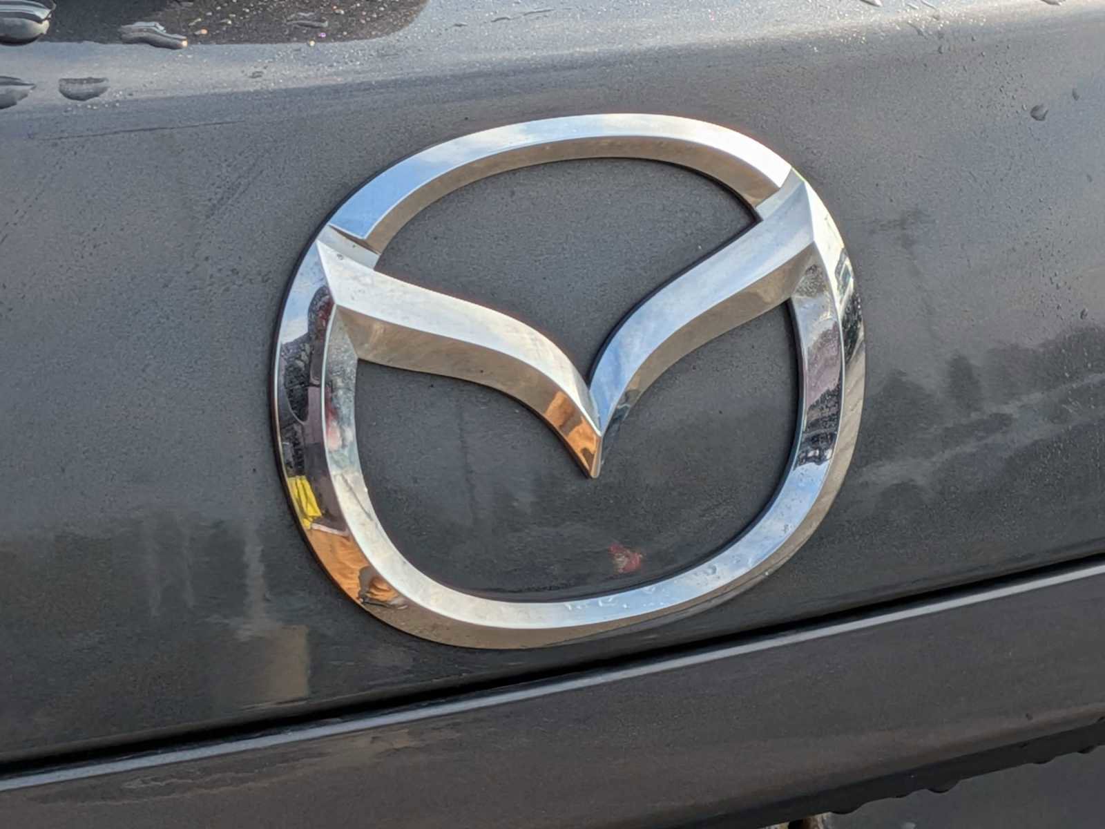 Used 2016 MAZDA MAZDA3 i Touring w/ Popular Equipment Package image 12