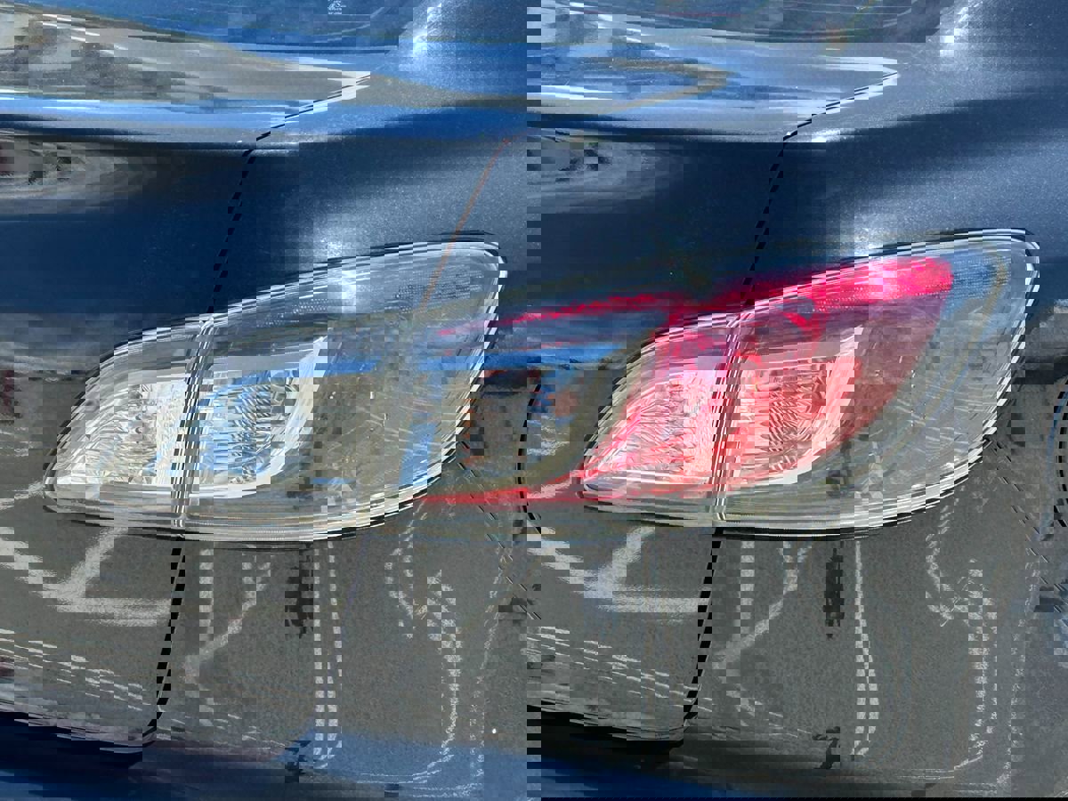 Used 2011 MAZDA MAZDA3 i Touring image 23