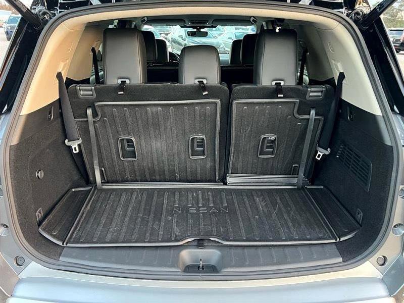 Used 2023 Nissan Pathfinder SL w/ Lighting Package (N92) image 50