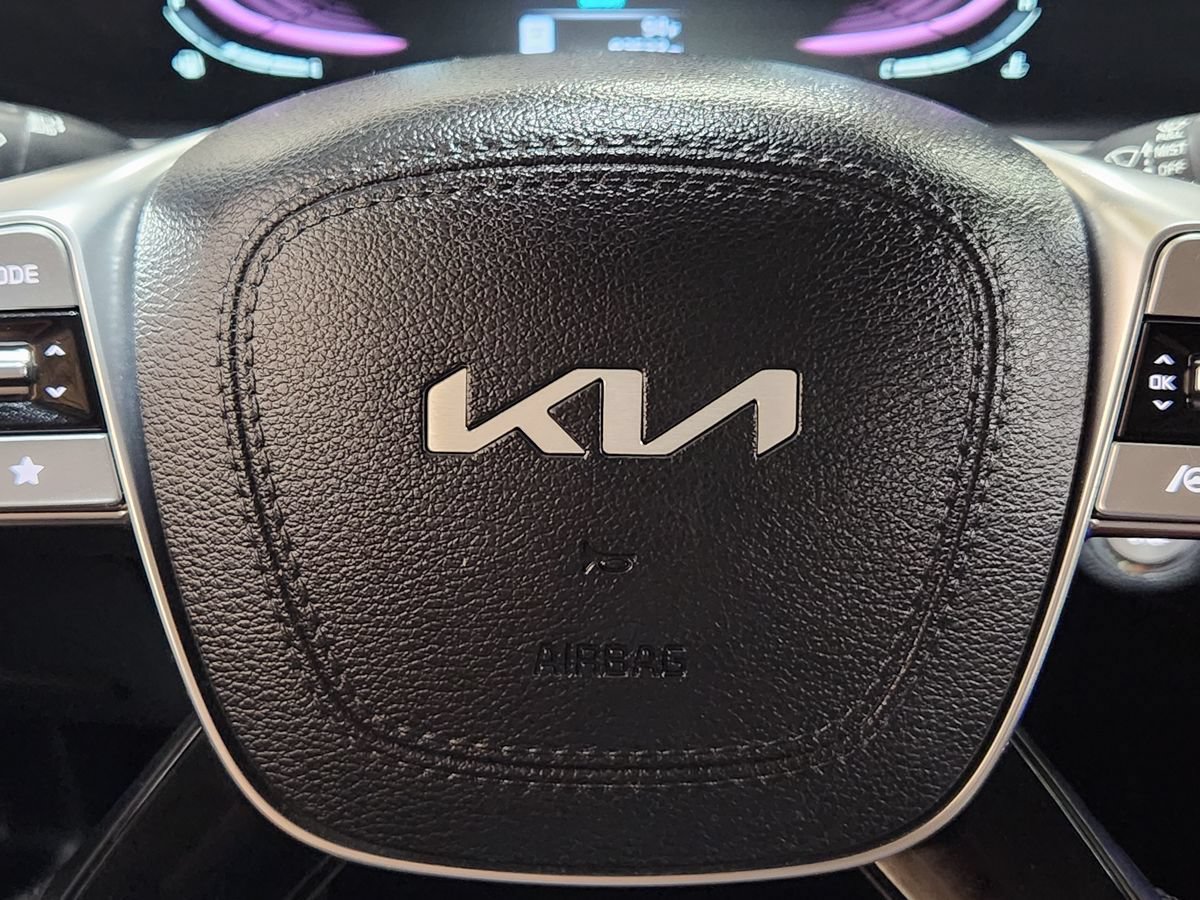 Used 2024 Kia Telluride EX w/ EX Captain's Chair Package FWD image 49
