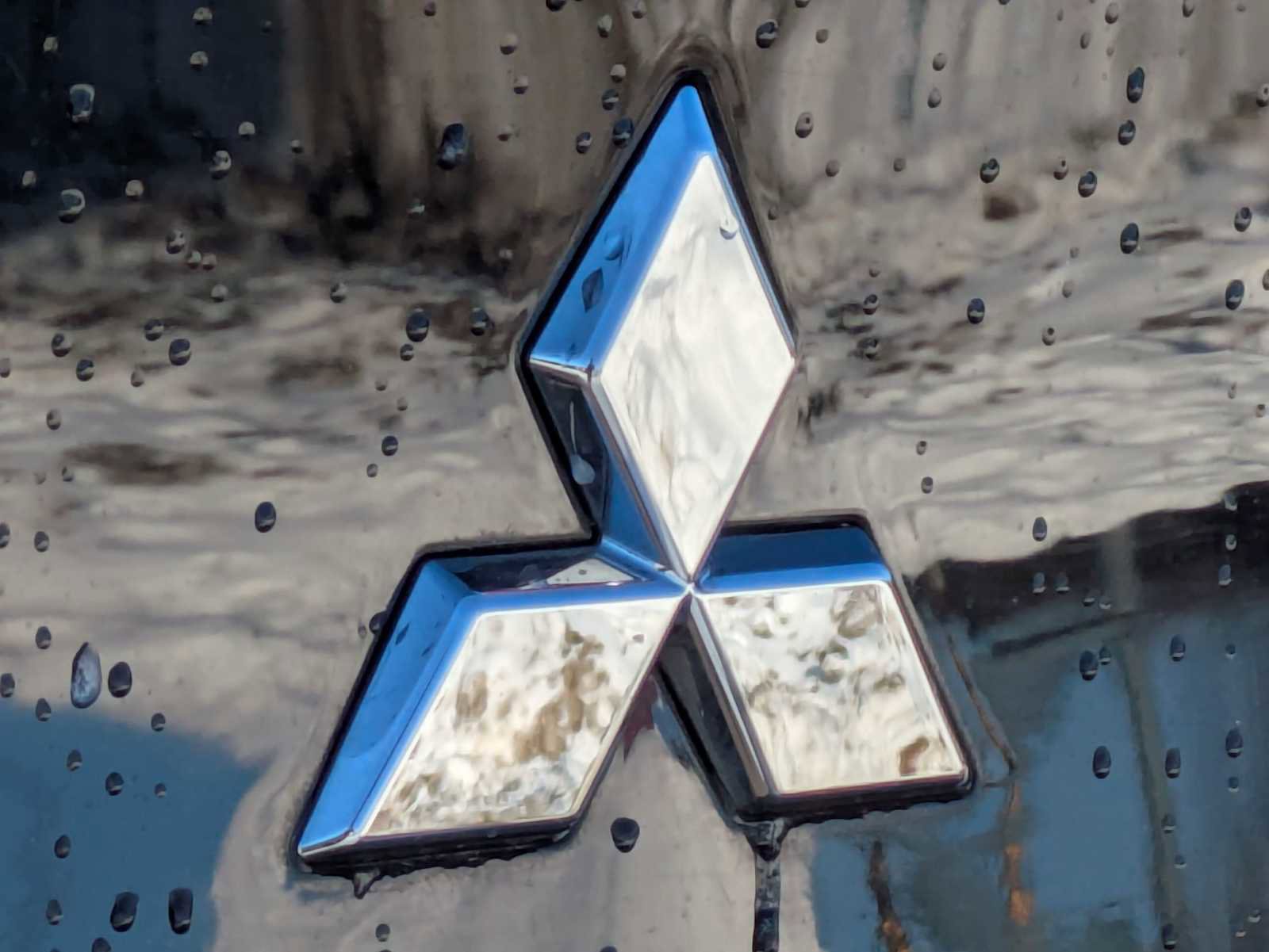 Used 2023 Mitsubishi Outlander SE image 11