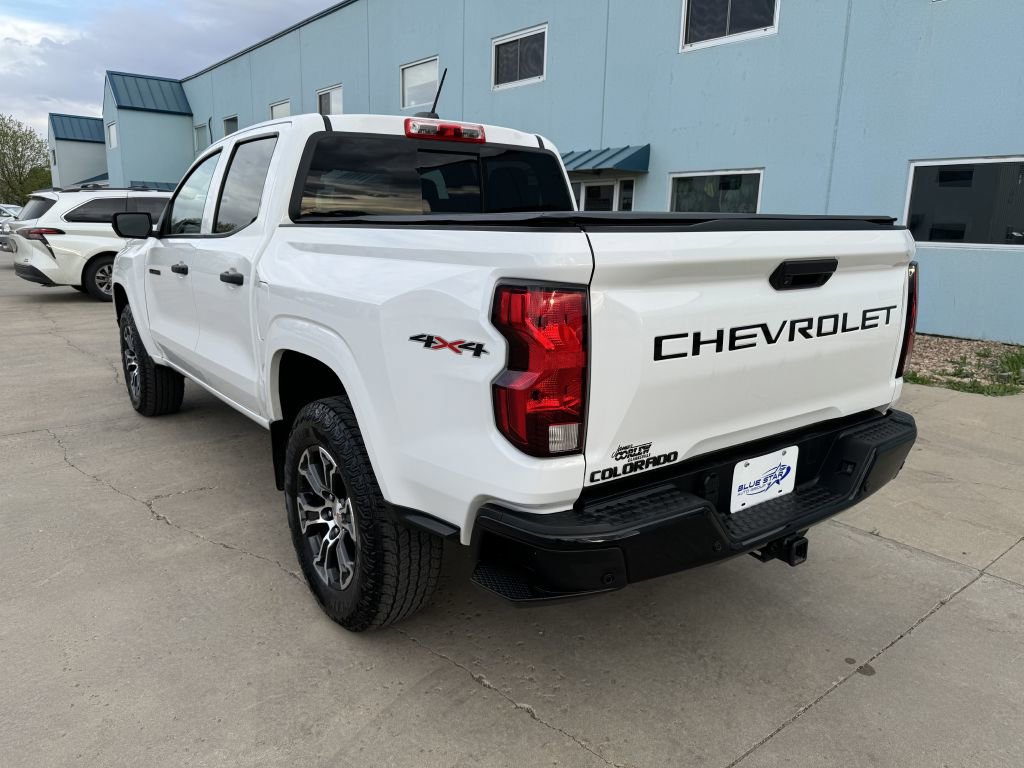 Used 2023 Chevrolet Colorado W/T w/ WT Convenience Package II AWD/4WD image 5