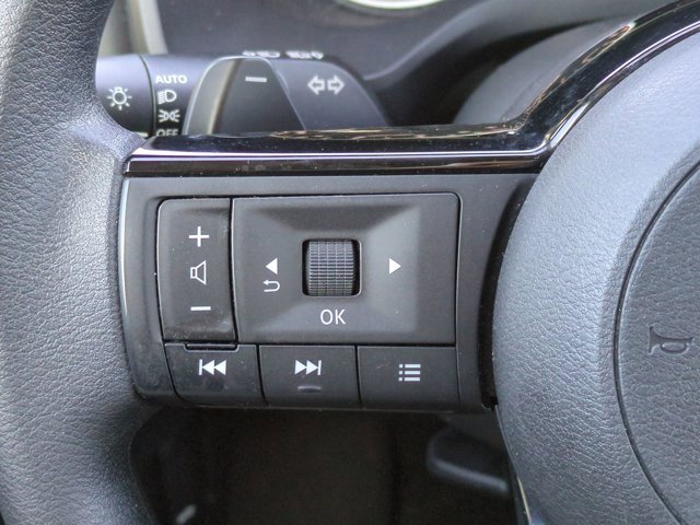 Certified 2023 Nissan Rogue SV image 24