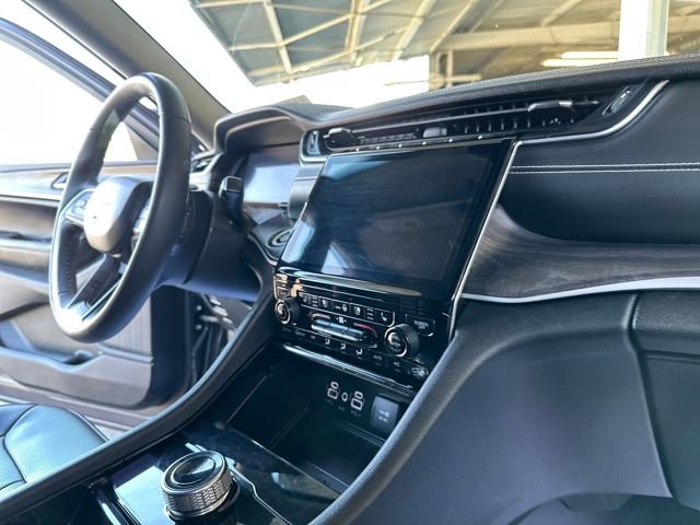 Used 2023 Jeep Grand Cherokee L Limited w/ Luxury Tech Group II image 27