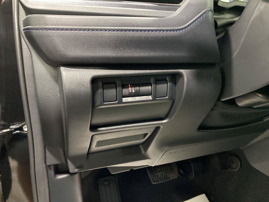 Used 2025 Subaru Forester Premium AWD/4WD image 26