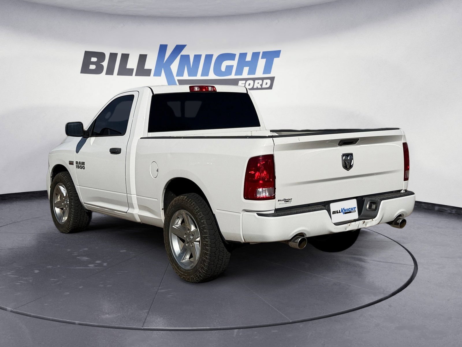 Used 2016 RAM 1500 Express RWD image 3