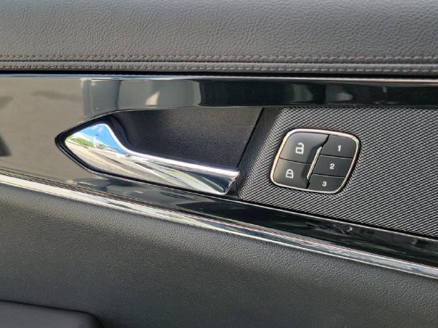Certified 2023 Lincoln Nautilus AWD image 15