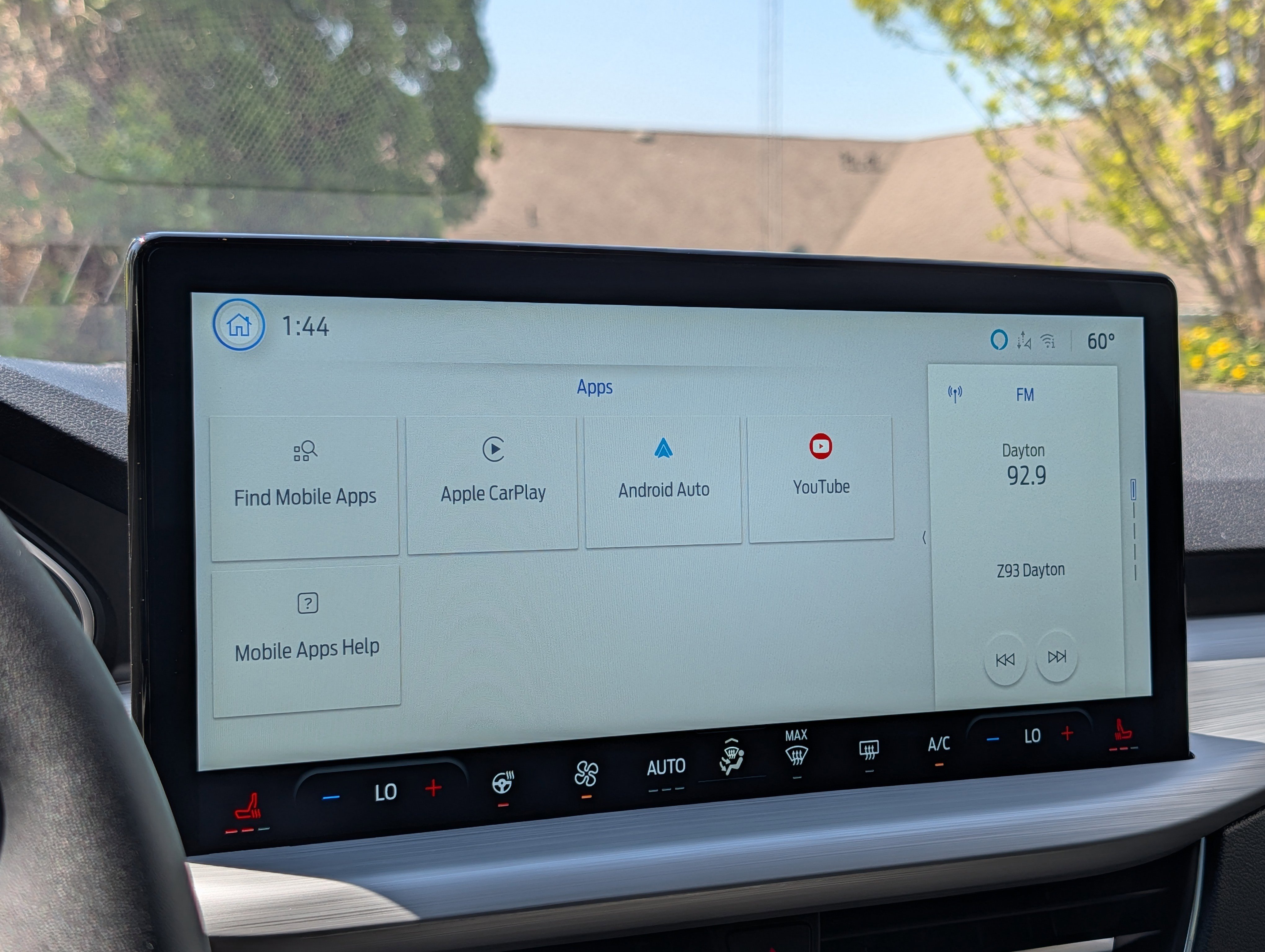 Used 2026 Ford Escape SE w/ PHEV Premium Package image 24