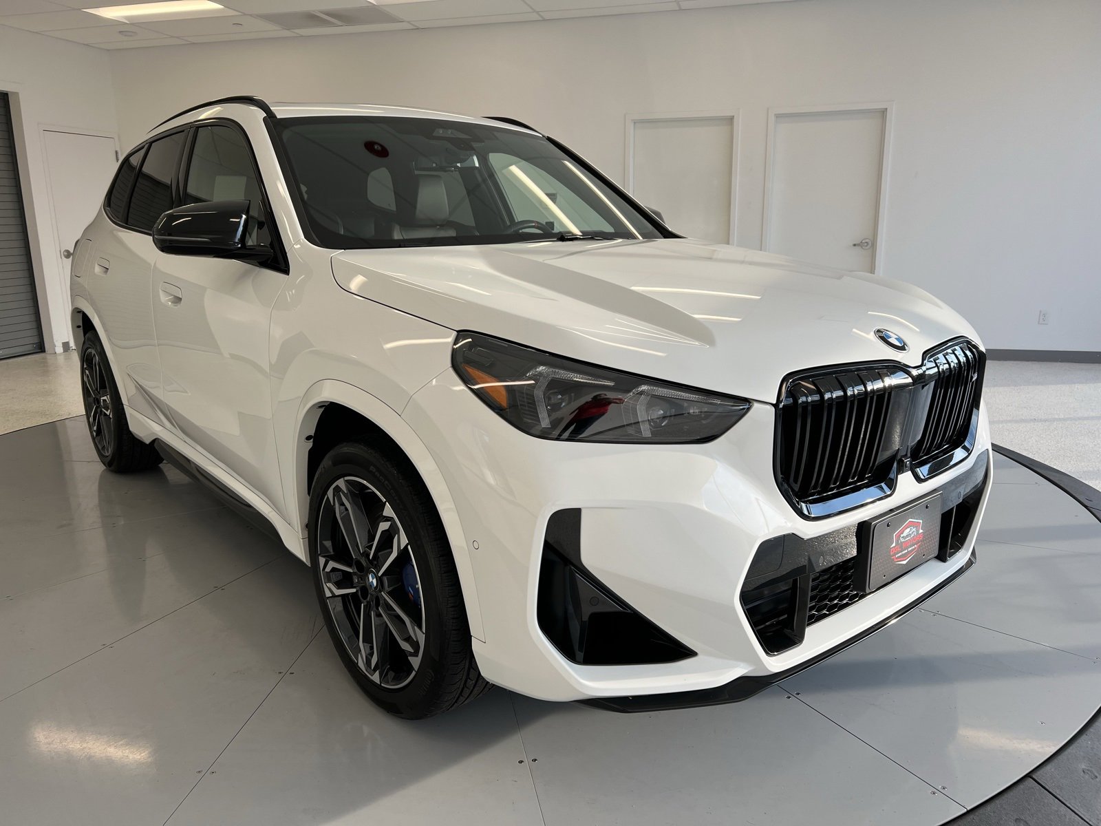 Used 2024 BMW X1 M35i w/ Premium Package image 1