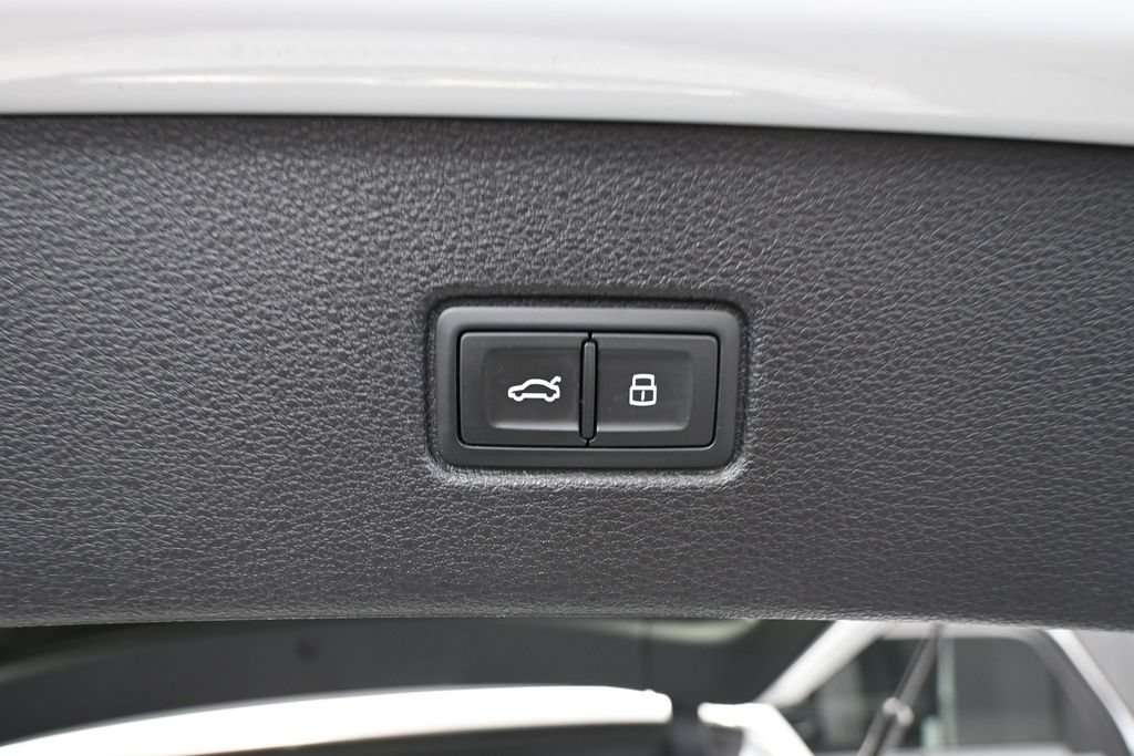 Used 2021 Audi SQ7 Premium Plus w/ Executive Package AWD/4WD image 41