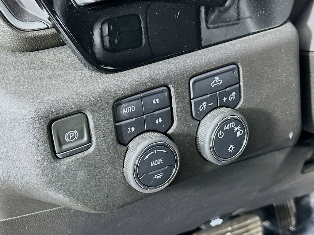 Used 2022 Chevrolet Silverado 1500 LT AWD/4WD image 15
