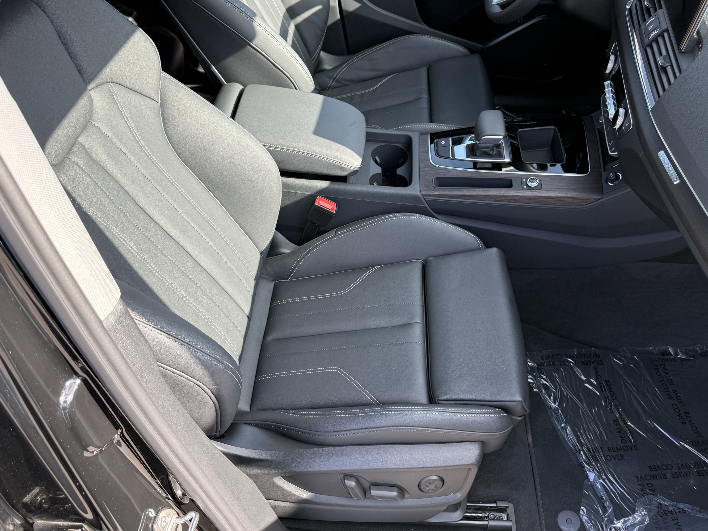 Used 2024 Audi Q5 e Premium w/ Convenience Package AWD/4WD image 47