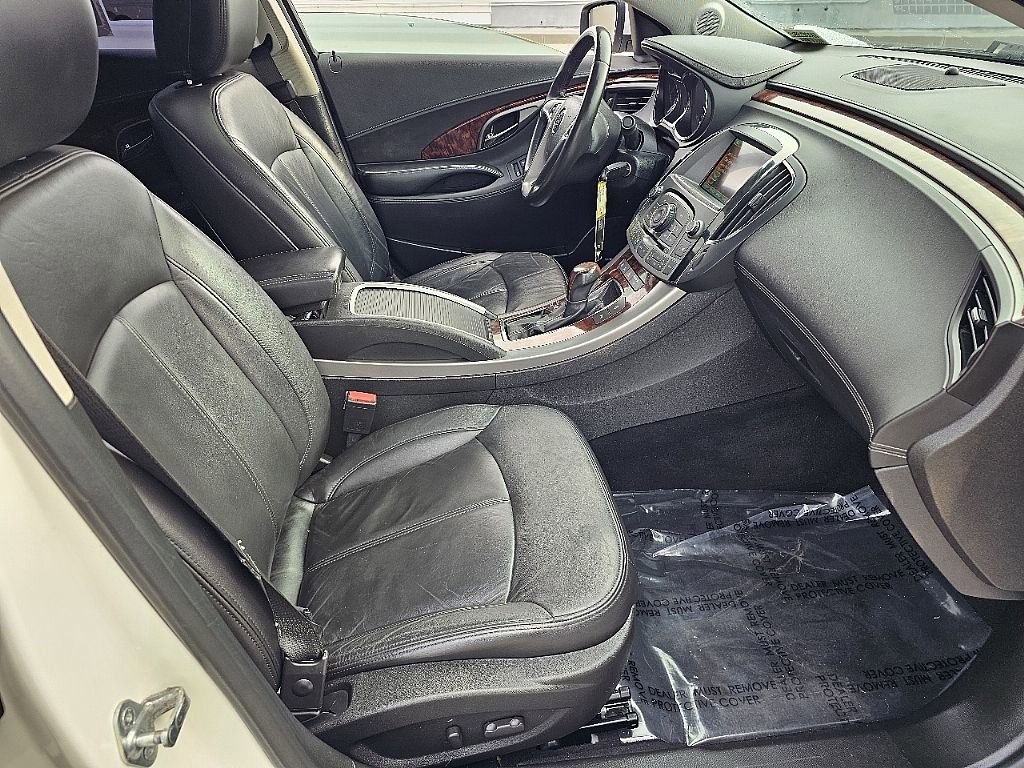 Used 2013 Buick LaCrosse Leather w/ Entertainment Package image 17