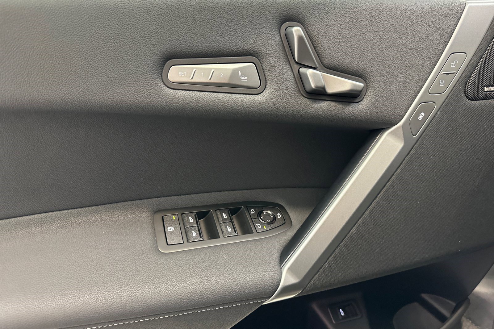 New 2026 BMW iX xDrive45 w/ M Sport Package image 12