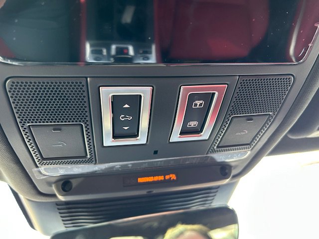 New 2025 Jaguar F-PACE R-Dynamic S image 24