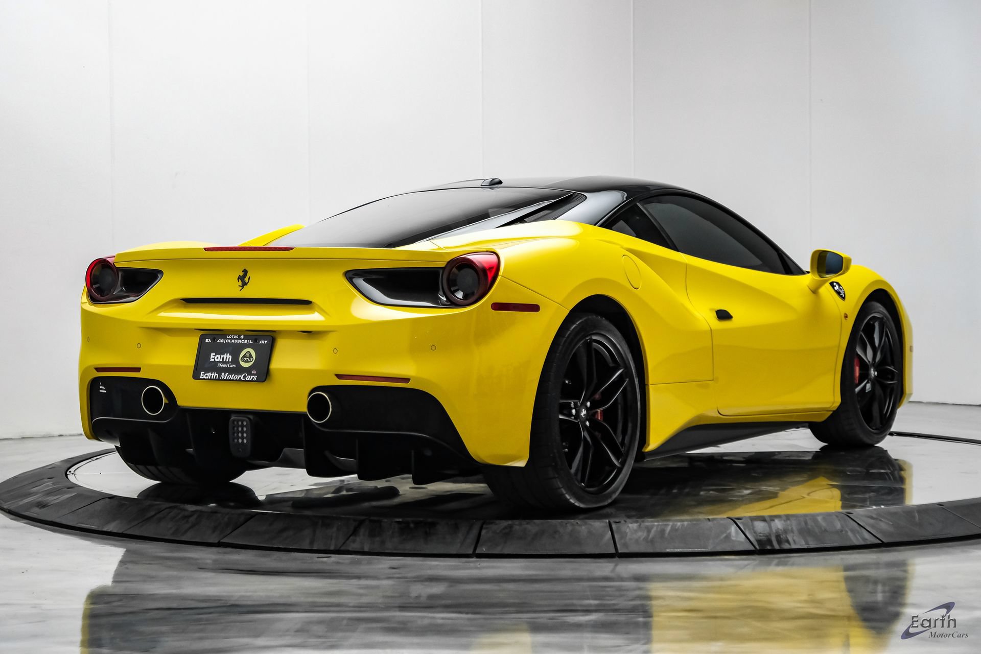 Used 2019 Ferrari 488 GTB RWD image 21
