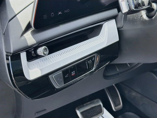 Certified 2025 Cadillac Optiq Sport 2 w/ LPO, Floor Liner Package AWD/4WD image 10
