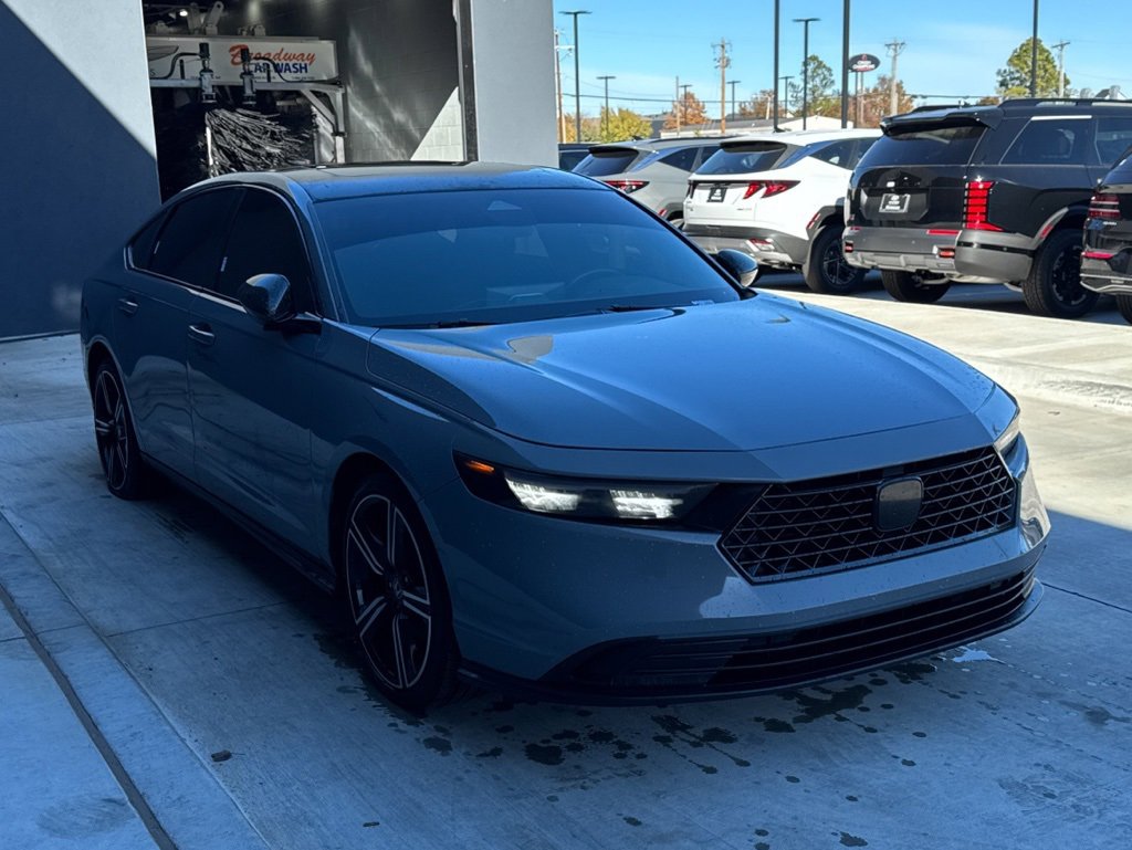 Used 2023 Honda Accord Sport image 9