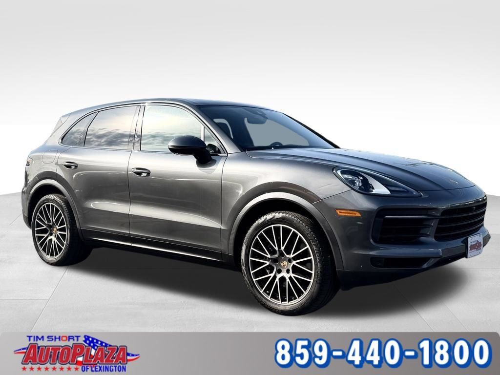 Used 2023 Porsche Cayenne w/ Premium Package AWD/4WD image 8