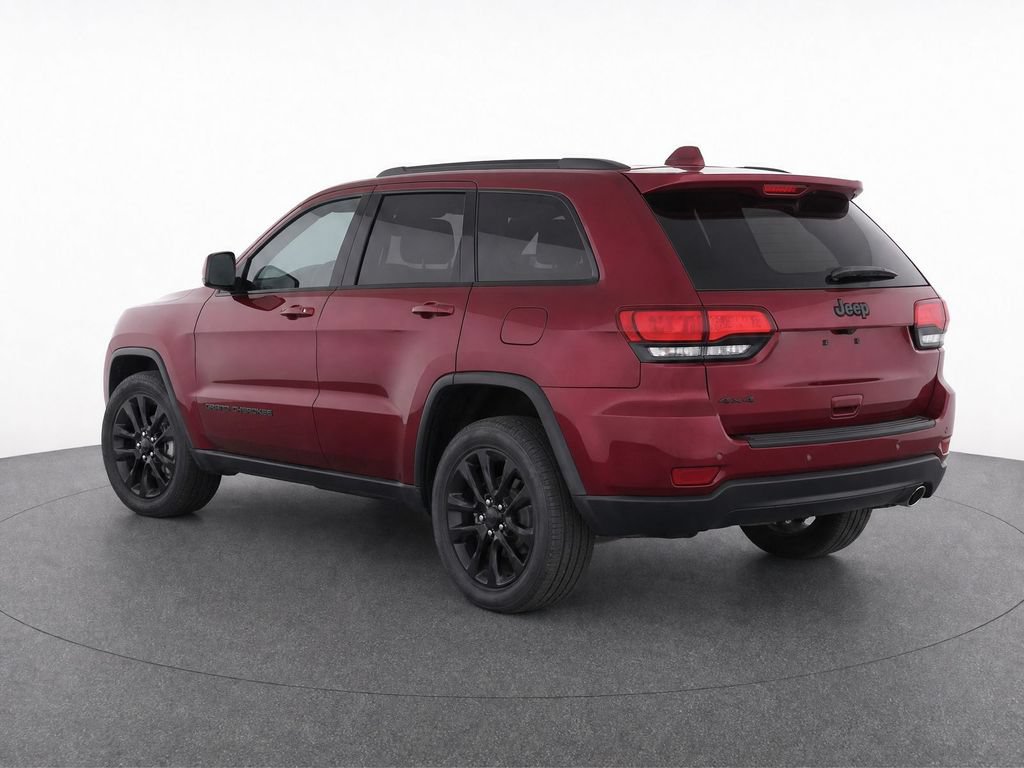 Used 2020 Jeep Grand Cherokee Altitude AWD/4WD image 3