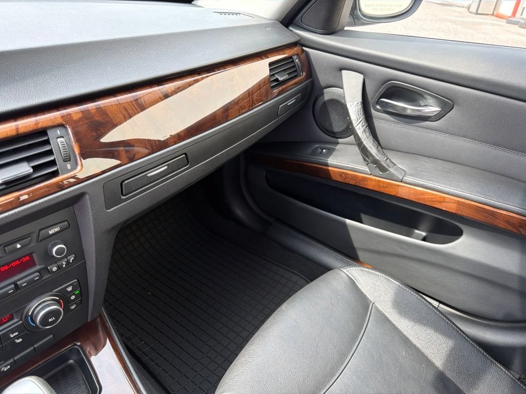 Used 2011 BMW 328i xDrive Sedan AWD/4WD image 24
