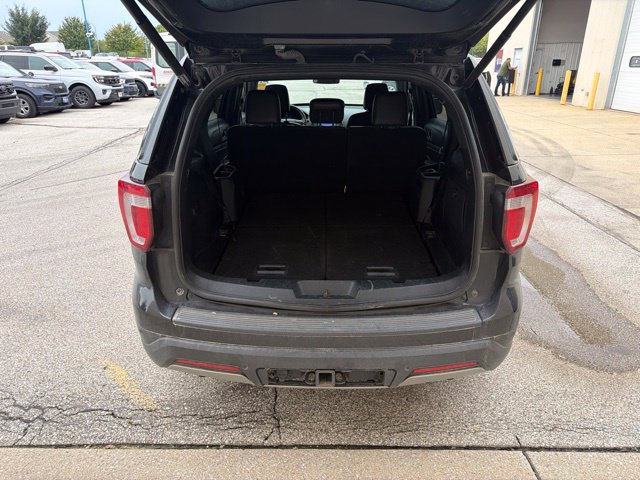 Used 2019 Ford Explorer XLT w/ Equipment Group 202A AWD/4WD image 14