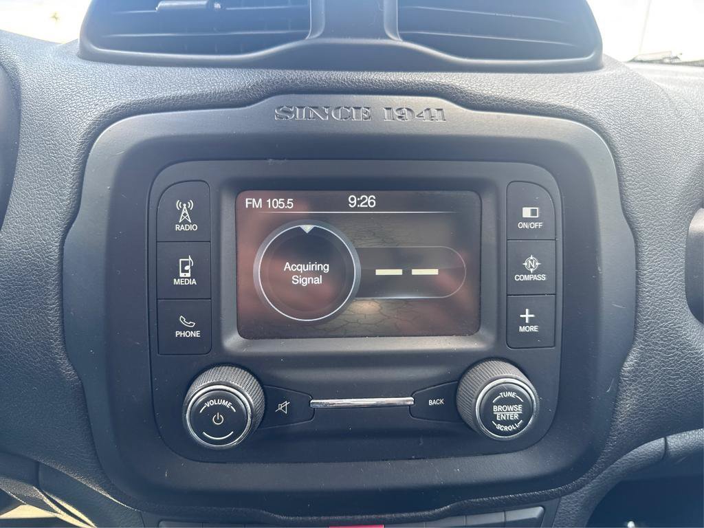 Used 2015 Jeep Renegade Latitude w/ Popular Equipment Group AWD/4WD image 18