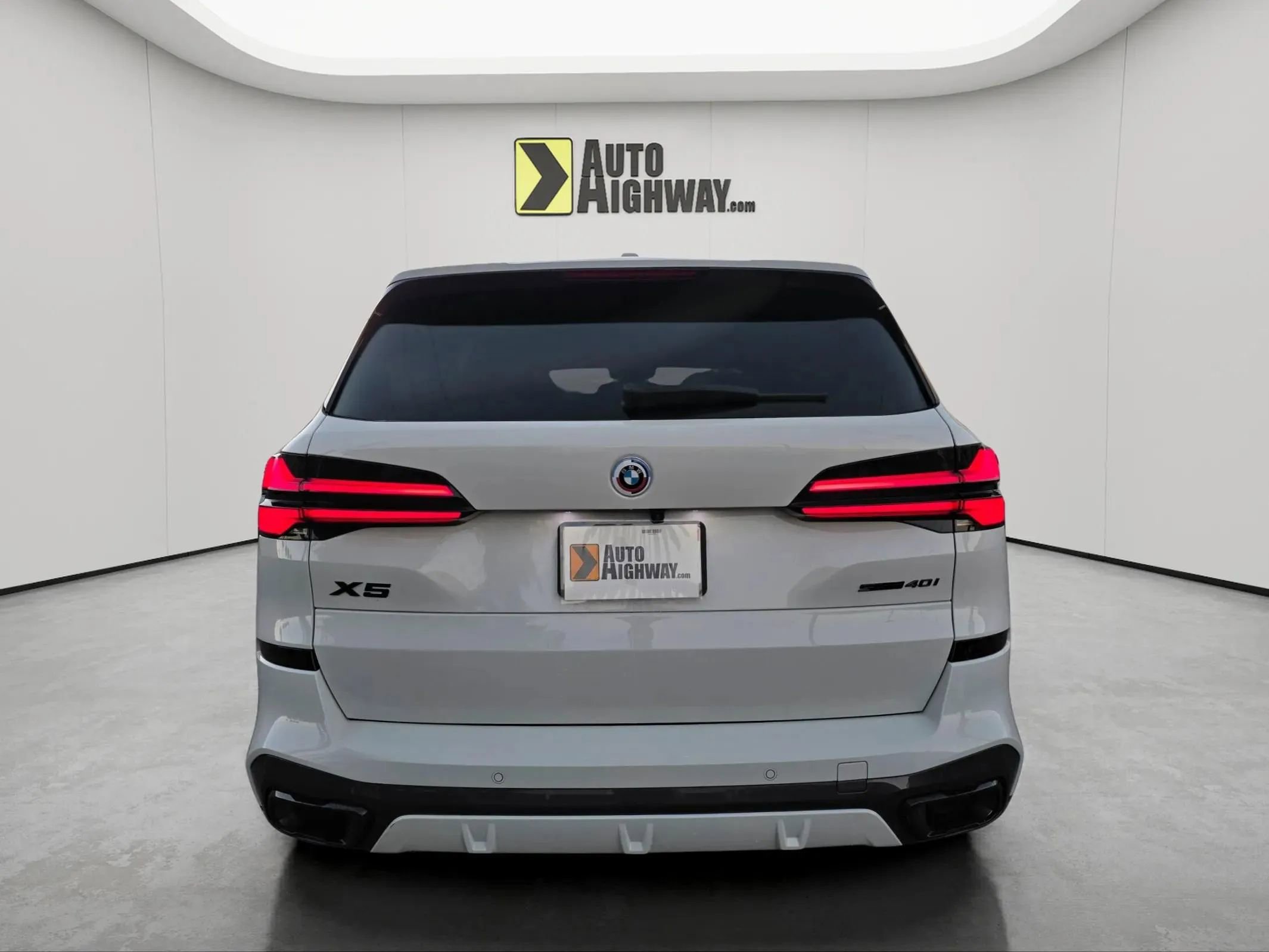 Used 2024 BMW X5 sDrive40i w/ M Sport Package image 48