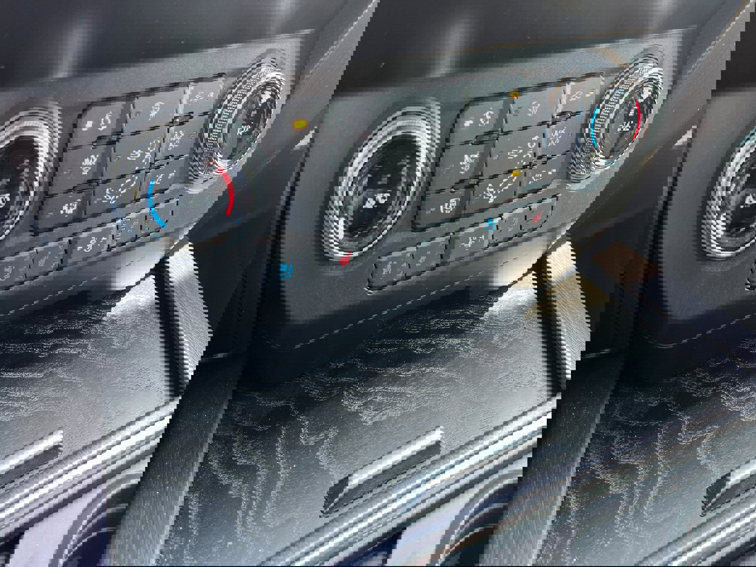 Used 2020 Ford F450 Limited w/ FX4 Off-Road Package AWD/4WD image 41