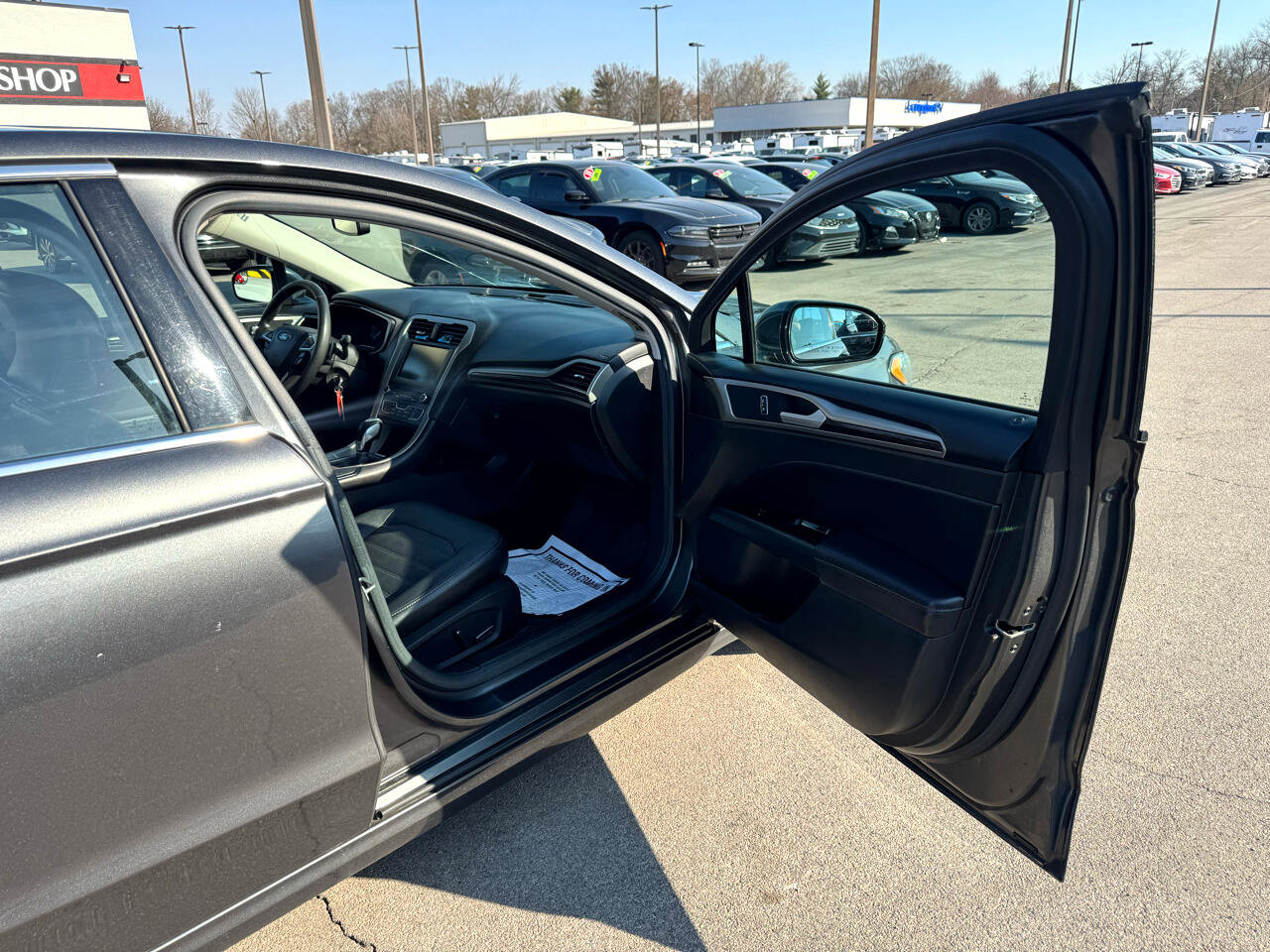 Used 2016 Ford Fusion SE w/ Equipment Group 202A image 9