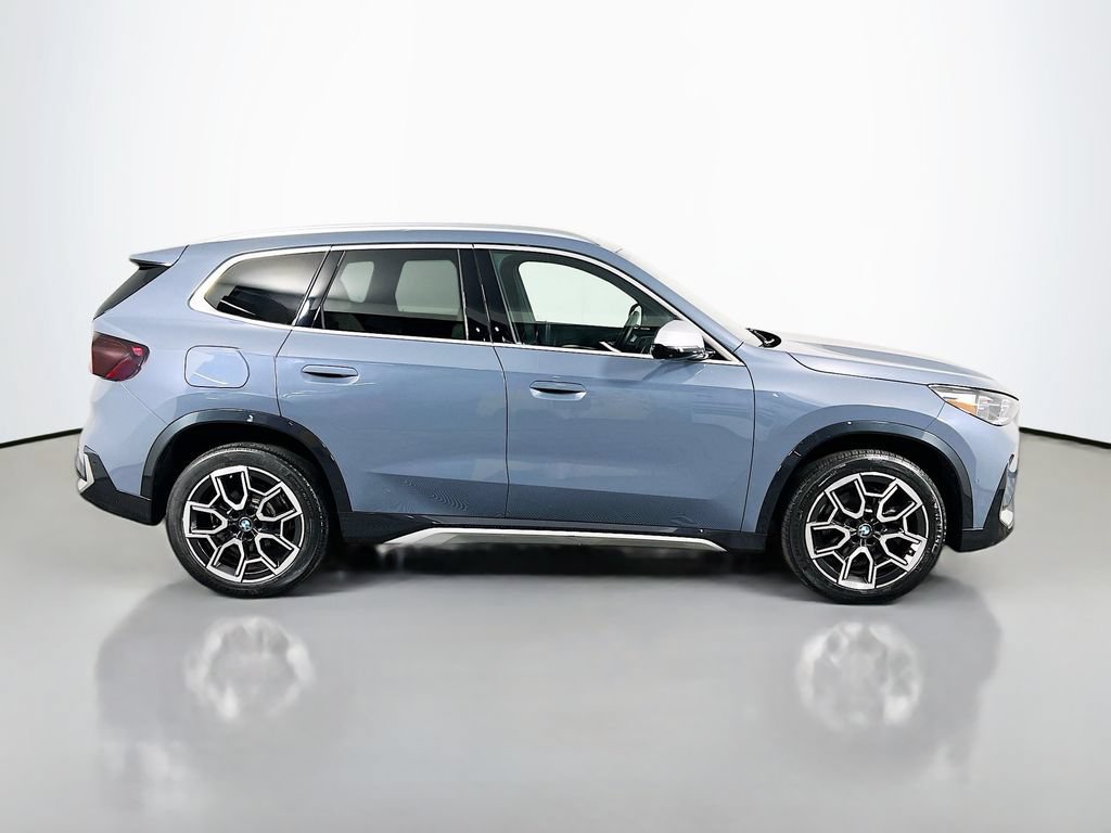 Used 2023 BMW X1 xDrive28i w/ Premium Package AWD/4WD image 4