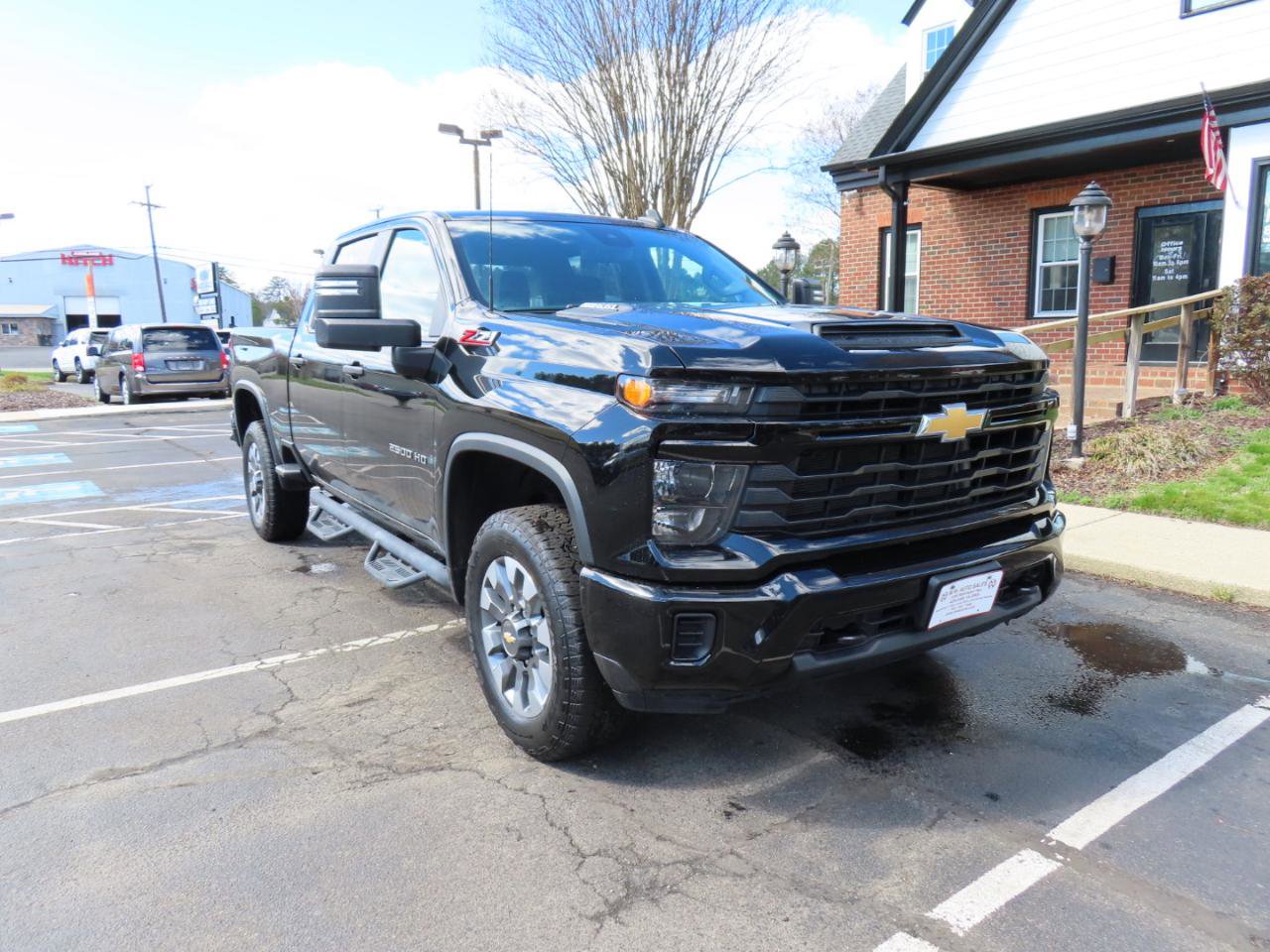 Used 2024 Chevrolet Silverado 2500 Custom w/ Z71 Off-Road Package AWD/4WD image 13