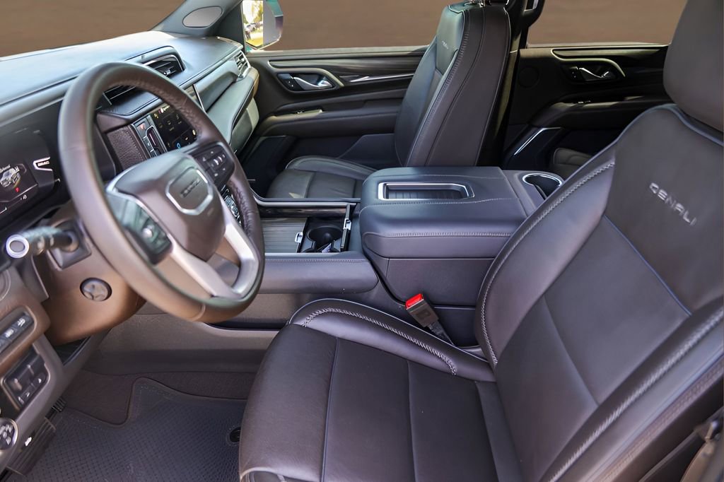 Used 2024 GMC Yukon XL Denali w/ Max Trailering Package image 9