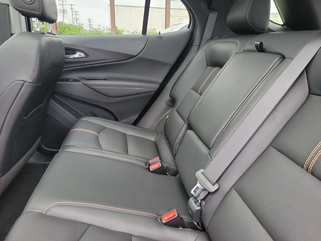 Used 2022 Chevrolet Equinox Premier AWD/4WD image 11