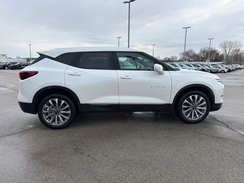 Used 2023 Chevrolet Blazer Premier w/ Driver Confidence II Package AWD/4WD image 4