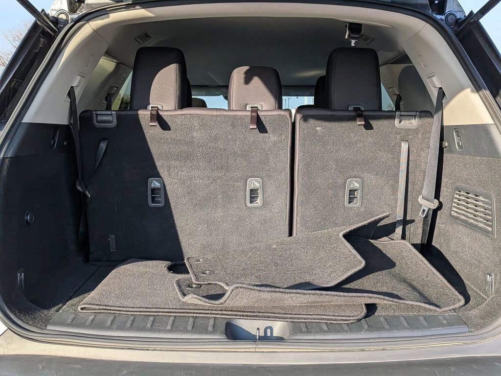 Used 2022 Nissan Pathfinder SV image 18