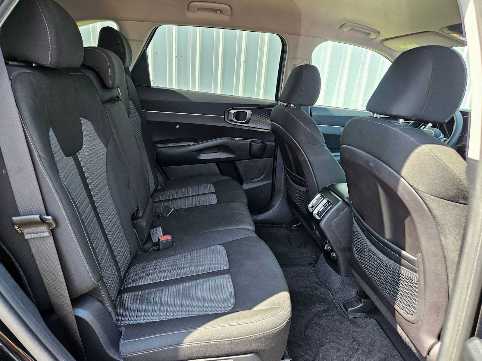 Used 2022 Kia Sorento LX FWD image 20