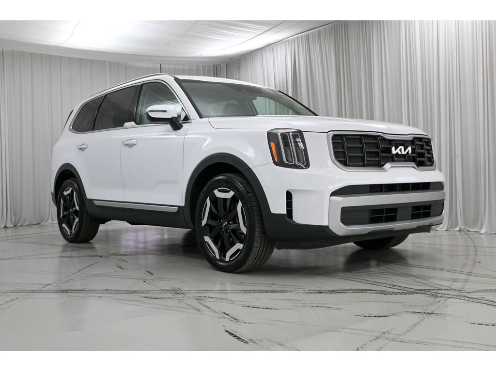 Certified 2024 Kia Telluride S image 2