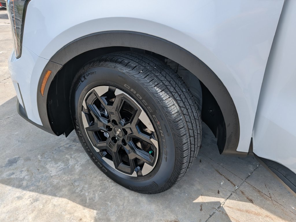 Certified 2026 Kia Sorento S w/ S Panoramic Sunroof Package FWD image 35