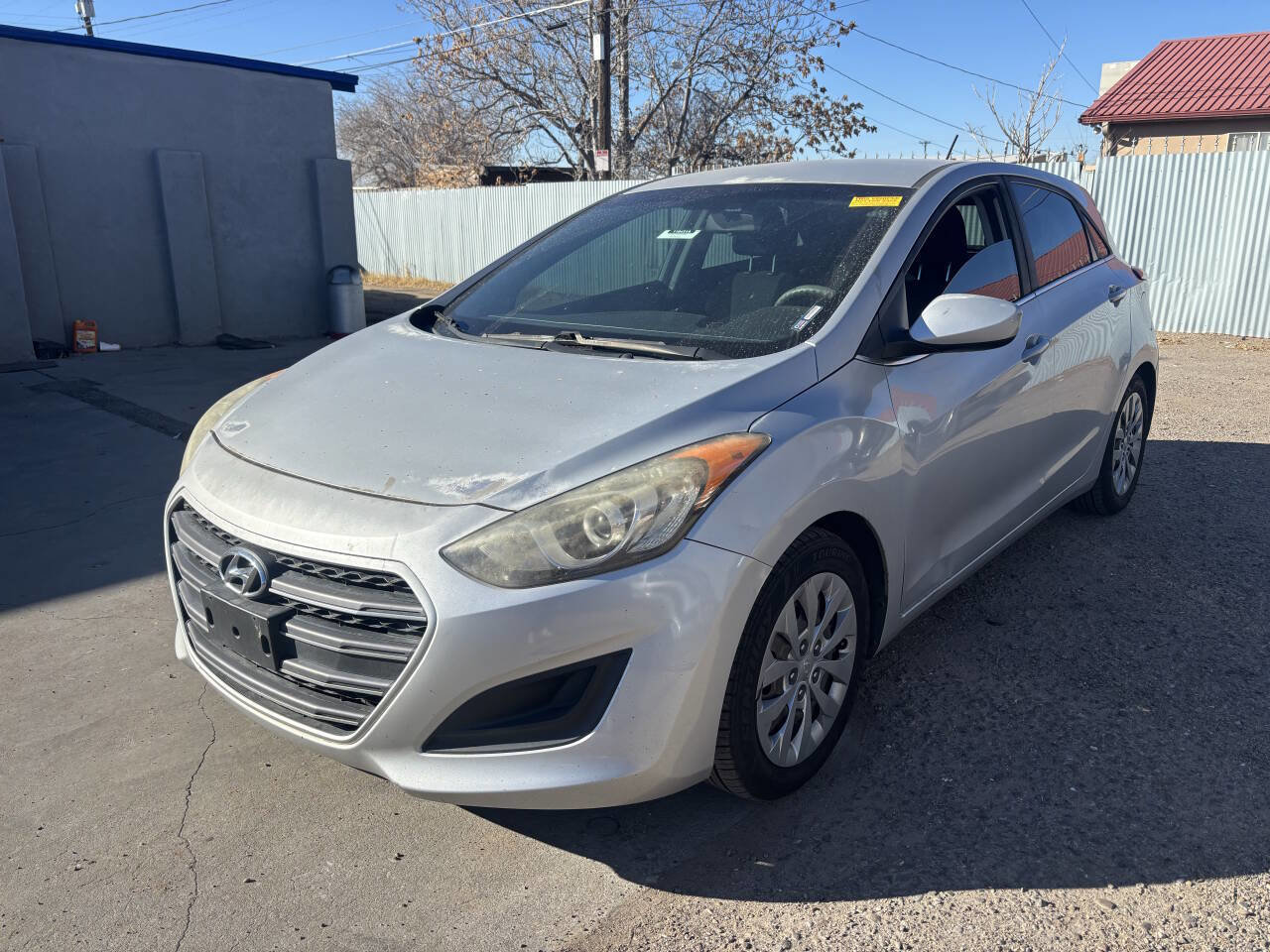 Used 2017 Hyundai Elantra GT image 4