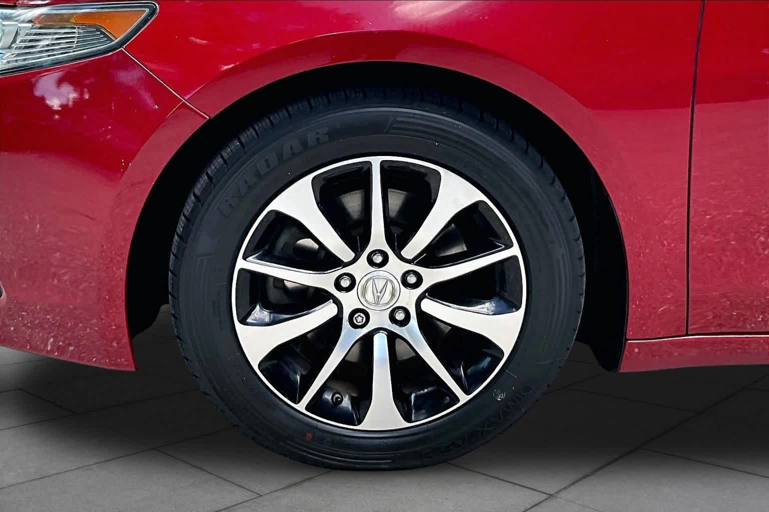 Used 2017 Acura TLX FWD image 11