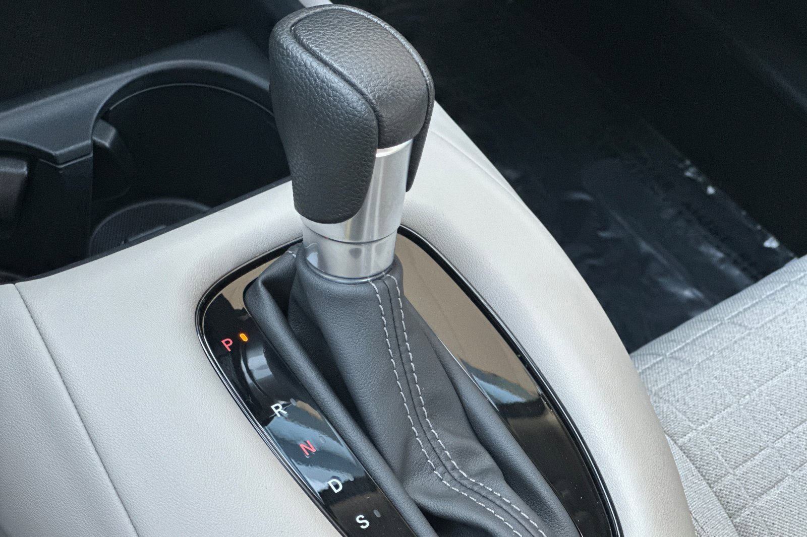 Certified 2025 Honda HR-V LX image 21