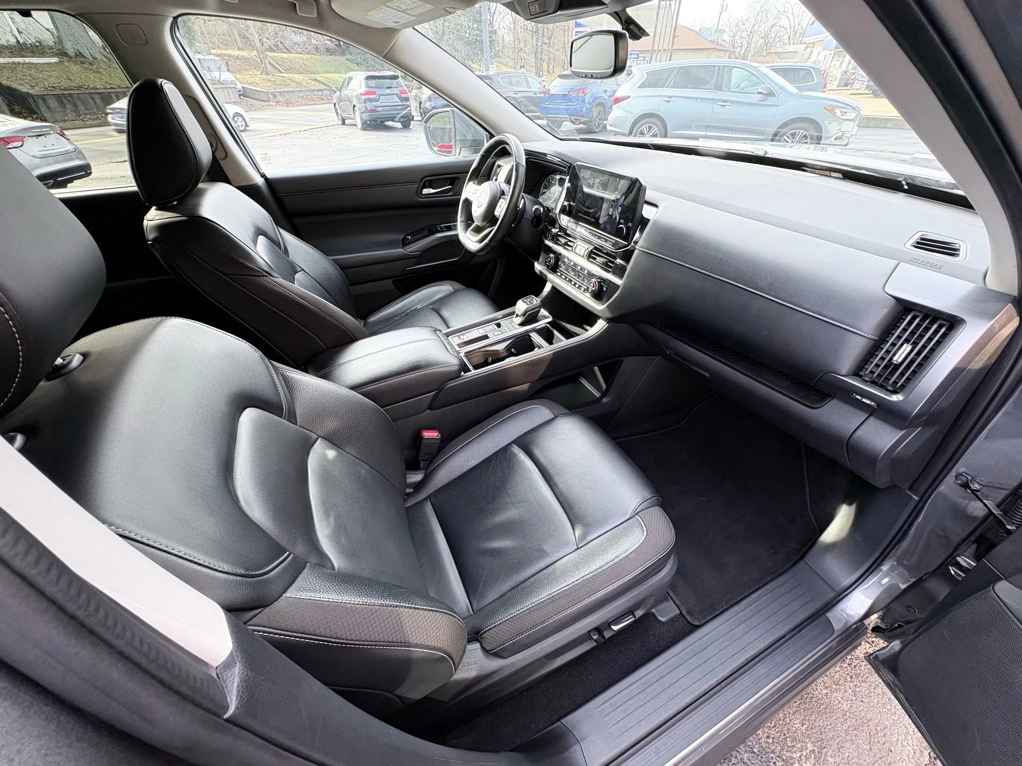 Used 2022 Nissan Pathfinder SL image 23