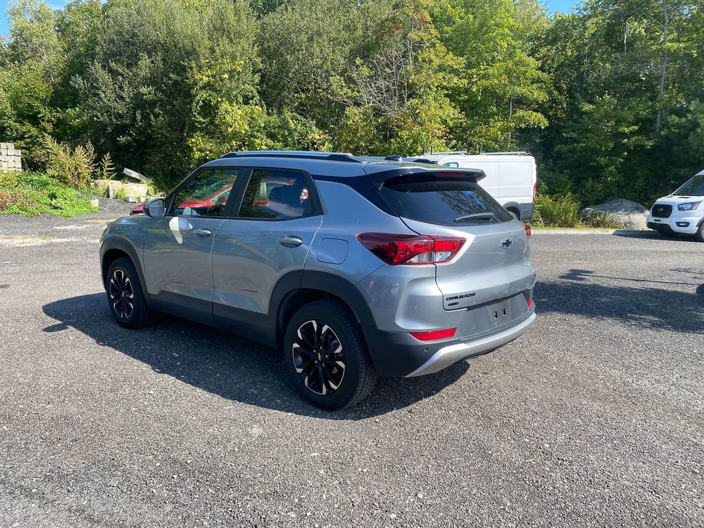 Used 2023 Chevrolet TrailBlazer LT w/ Sun and Liftgate Package image 8