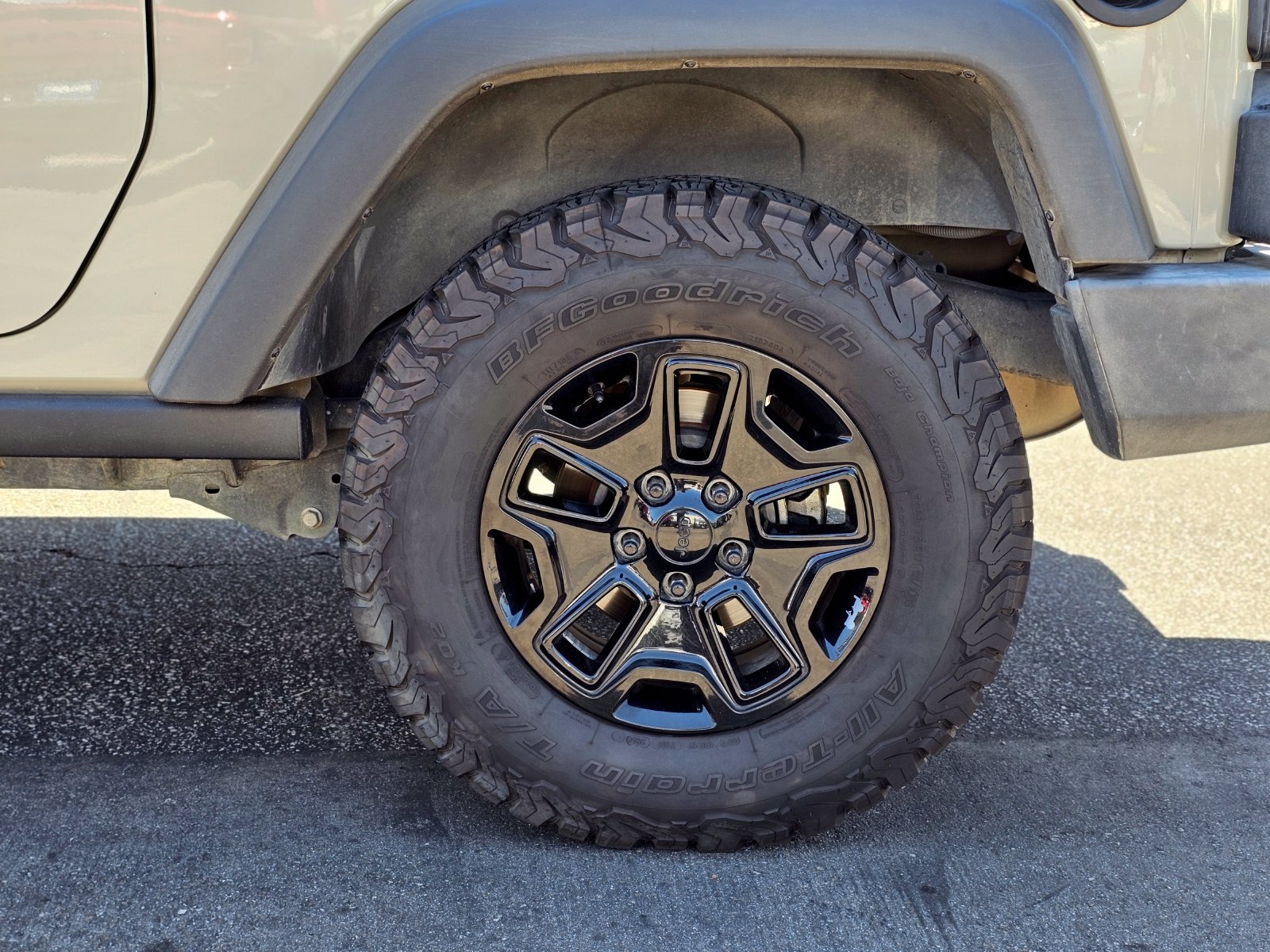 Used 2017 Jeep Wrangler Sport AWD/4WD image 12
