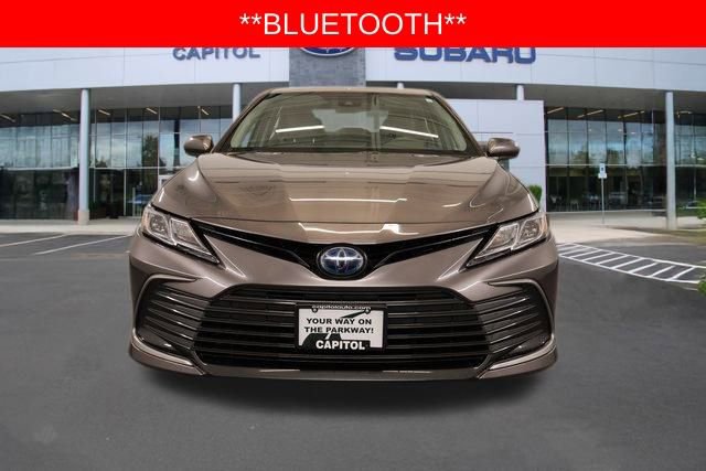 Used 2022 Toyota Camry LE image 9